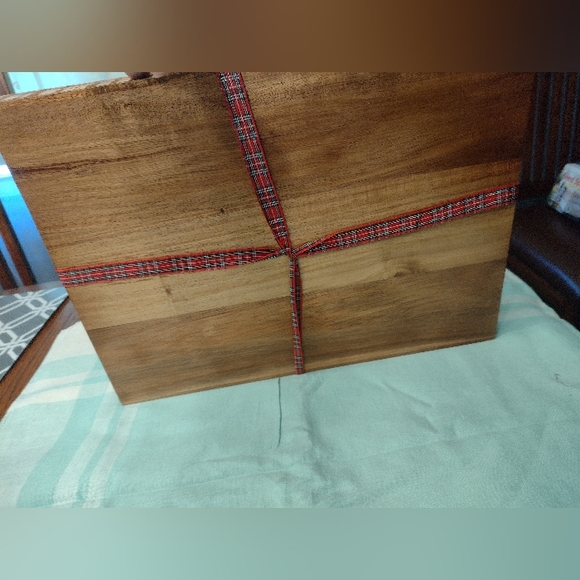Acacia 16" Serving Board NWT - Picture 7 of 7